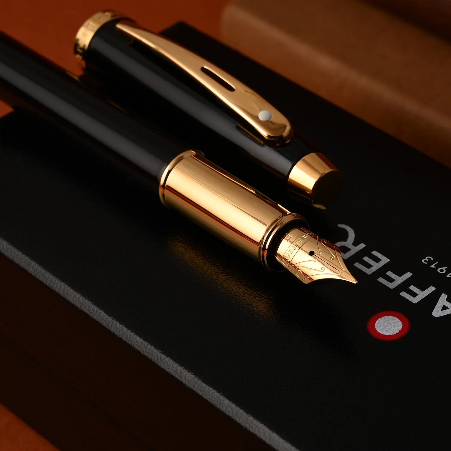 Sheaffer 100 Glossy Black Lacquer Gold Trim Fountain Pen