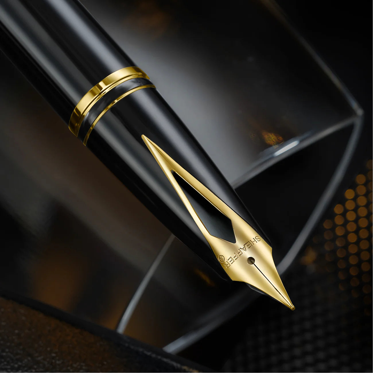 Sheaffer Legacy Glossy Black and Chrome Bi-color Fountain Pen with 14K PVD Gold-Plated, Stainless Steel Inlaid Nib and Trims (Medium Nib)