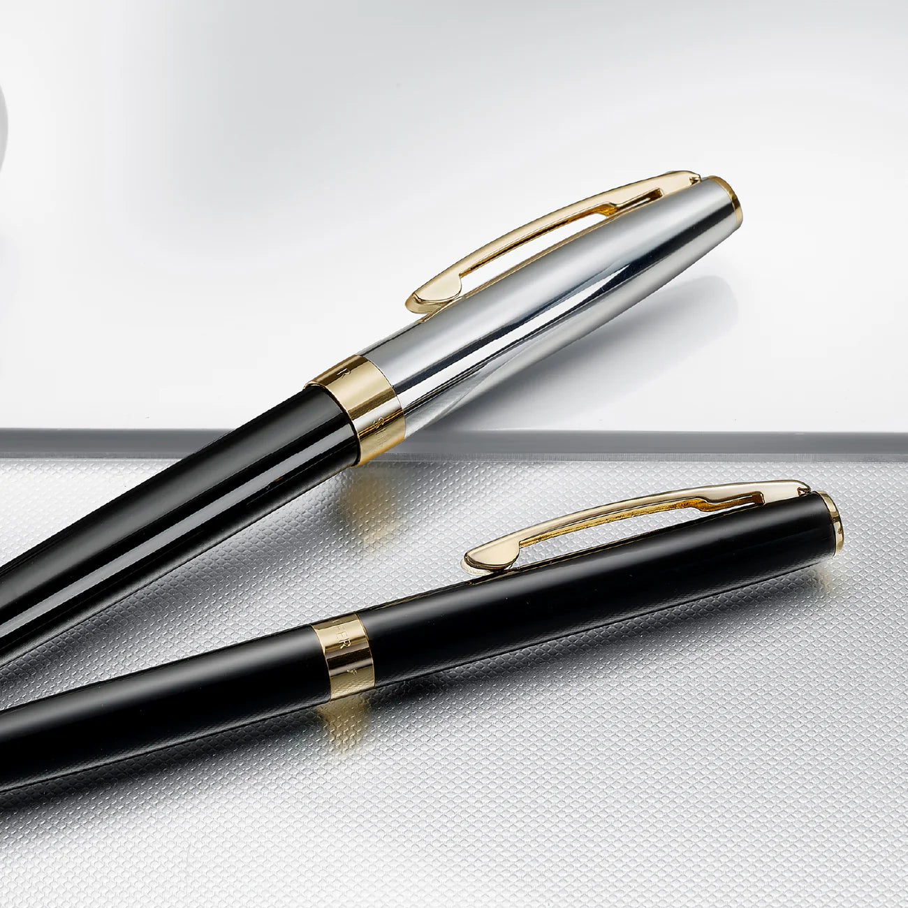 Sheaffer SAGARIS Gloss Black Ballpoint Pen With Gold Tone Trim
