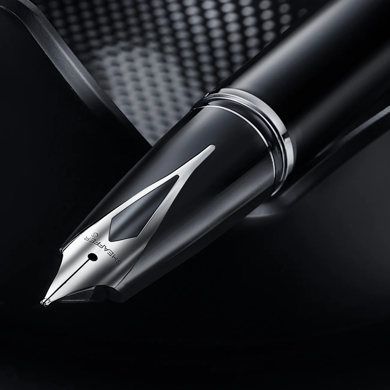 Sheaffer Legacy Glossy Black Inlaid Nib Fountain Pen with Chrome-Plated Trims