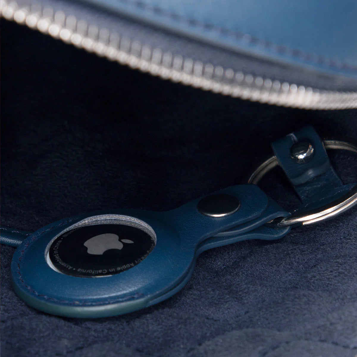 Lapis Bard Ducorium Kent Navy Crossbody Travel Bag